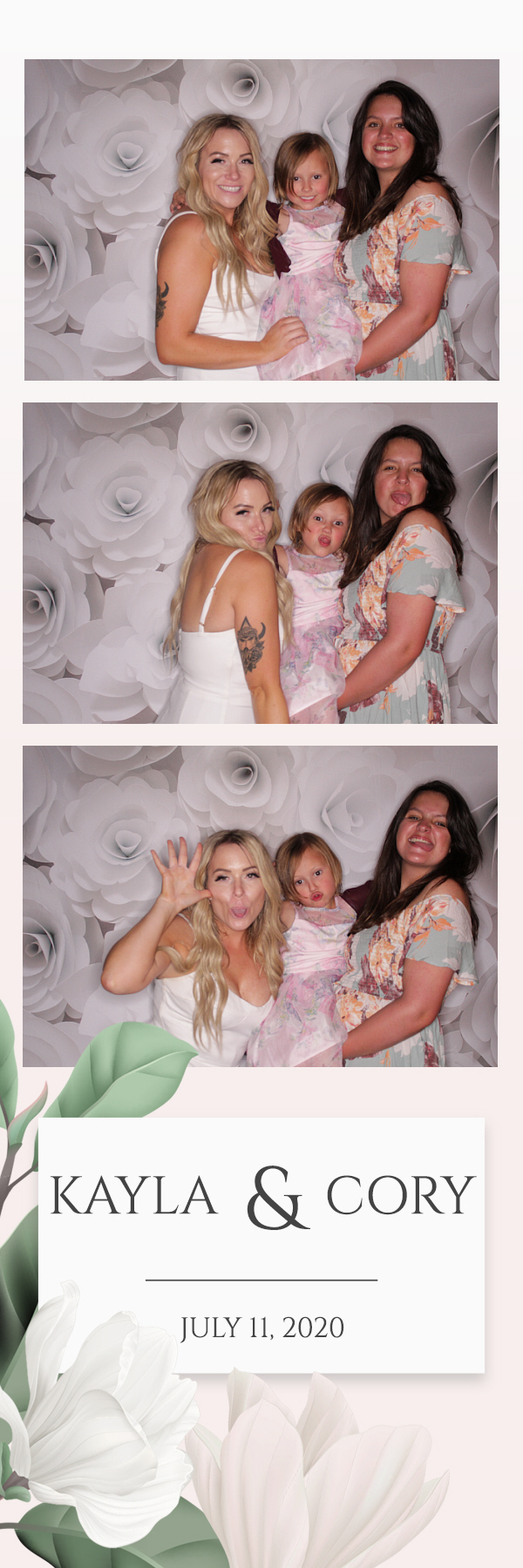 Kayla and Cory Wedding | View more photos from the event at gallery.photoboothbillings.com/u/PhotoBoothBillings/Kayla-and-Cory-Wedding